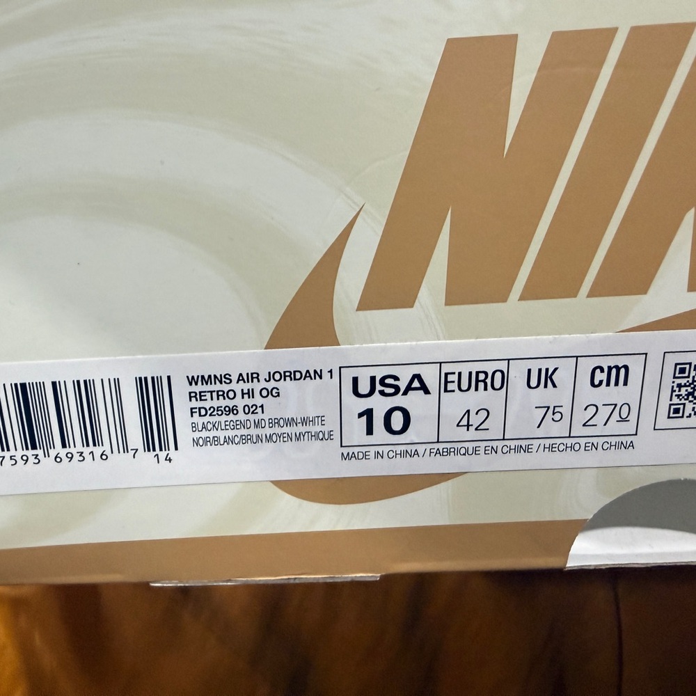 Nike Air Jordan 1 Retro High OG in Brown and White